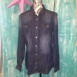 NWT🎉 JNSO brand women's Pearl snap denim shirt